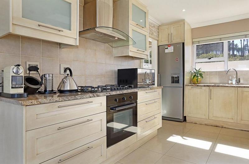 To Let 4 Bedroom Property for Rent in Dennegeur Western Cape